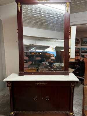 Varagkis buffet with mirror like new