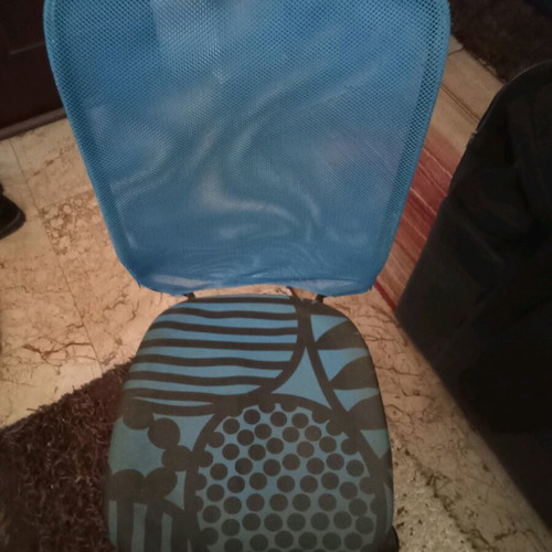 Office chairs for teenagers, like new, set of two