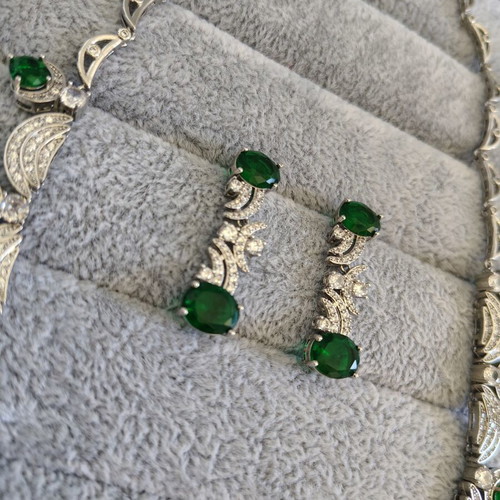 Jewelry set silver plated with zircon stones, like new