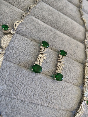 Jewelry set silver plated with zircon stones, like new