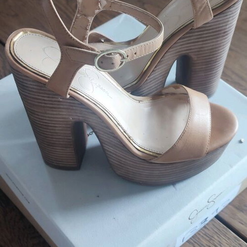 Jessica Simpson sandals like new, high-heeled leather, size 37