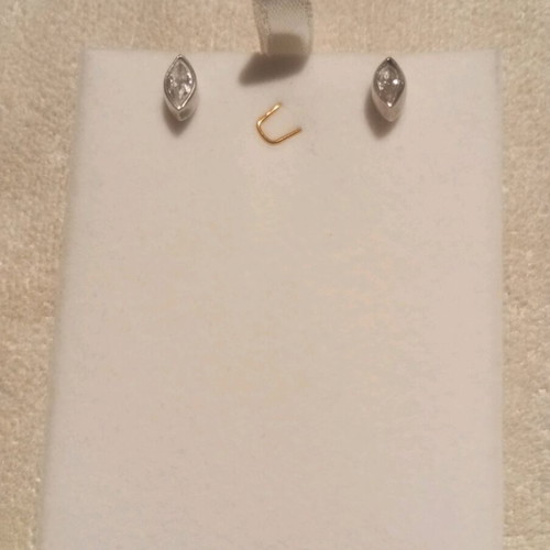 Silver 925 stud earrings with marquise cut like new