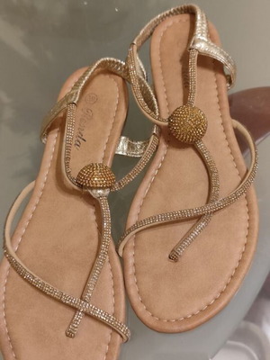 Flat sandals gold color size 39 used