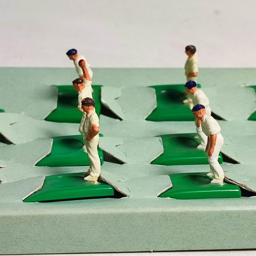 Subbuteo cricket team from 1975 like new