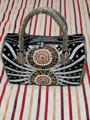 Handmade women's black velvet handbag used with strass