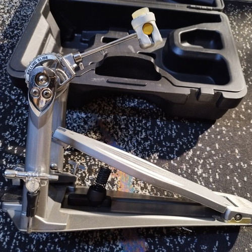 Tama Speed Cobra 910 single pedal like new with hard case
