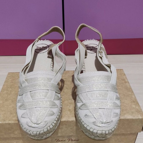 Toni Pons espadrilles size 40 beige new
