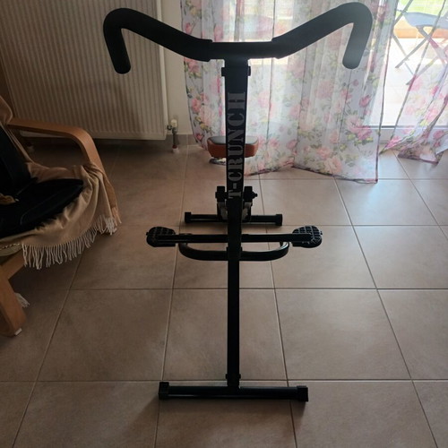 T Crunch Fitness Machine new