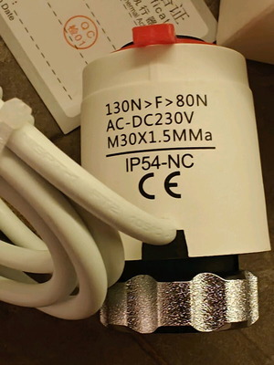 Electrothermal actuators 230V M30x1.5 NC for underfloor heating new