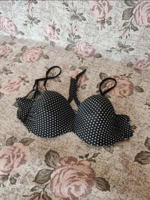 Swimsuit bra size 46 black polka dot like new with removable straps