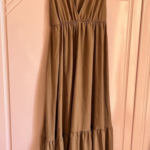 Long dress like new, brown, size M/L