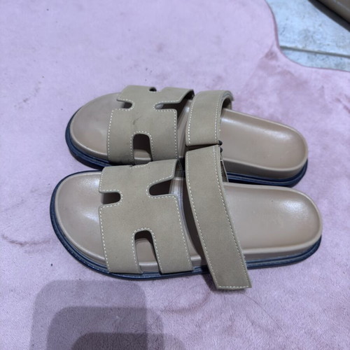 Slippers used, size 36, beige