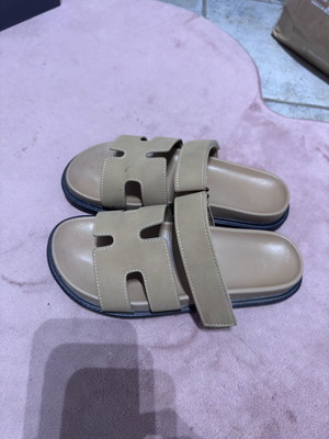 Slippers used, size 36, beige