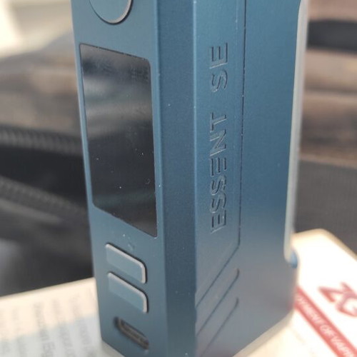 ZQ Essent Pacific Blue Mod like new, 80W, 18650 battery