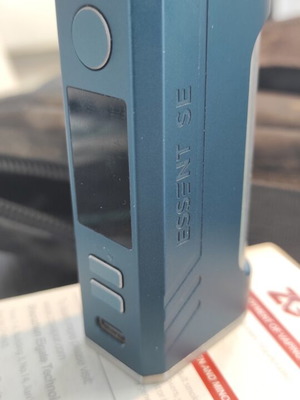 ZQ Essent Pacific Blue Mod like new, 80W, 18650 battery