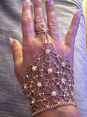 Bracelet/ring with rhinestones