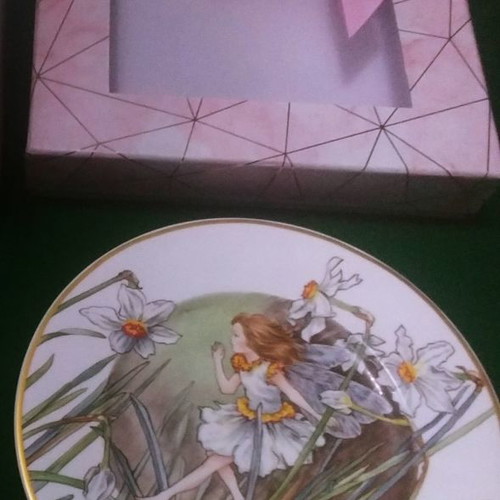 Bradex Narcissus plate new, Fairies in the Flowers and Fields collection Villeroy & Boch