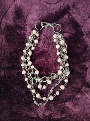 Necklace with five strands like new, gray