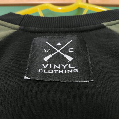 Vinyl Art Clothing Company men's long-sleeve shirt like new, black with dark khaki