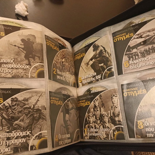 BBC documanter series World War II like new, 8 Blu-Ray discs