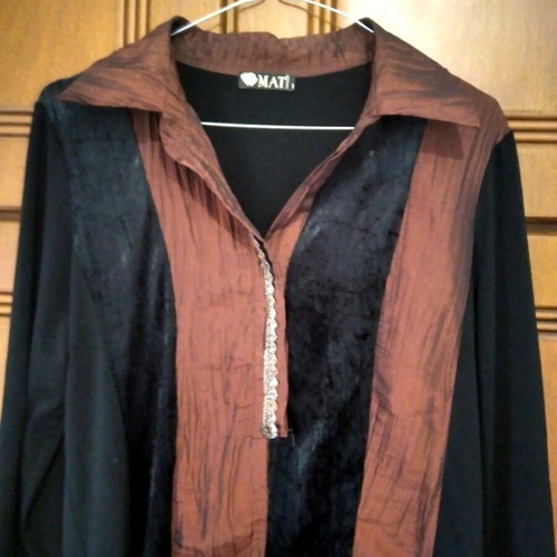 Mati women's shirt with elastic fit, size M, like new, black-brown