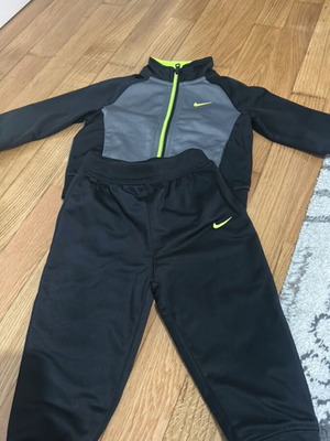 Nike set top and bottom used for 18 months
