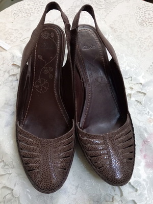 Clarks sandals size 39, new, brown leather with rubber sole