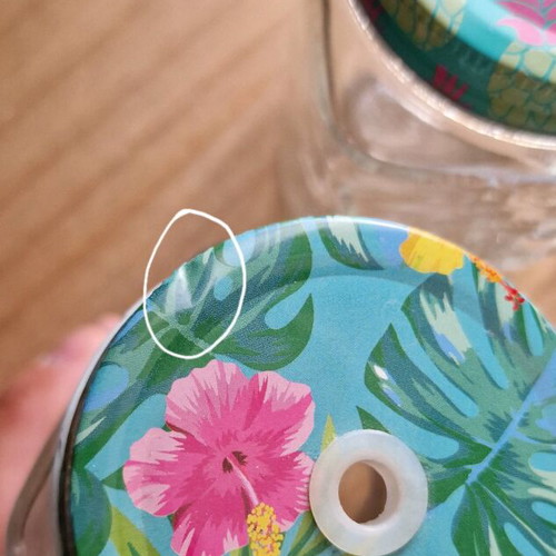 Set of glasses with lid and straw holder like new