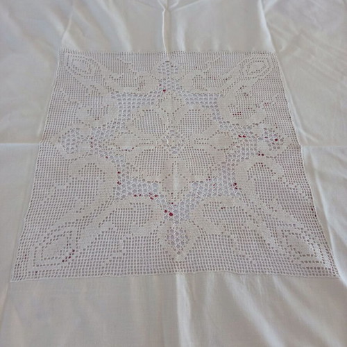 Handmade Beige Tablecloth with Crochet and Azur, like new, 193x188 cm