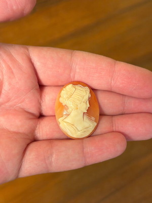 Cameo old genuine like new