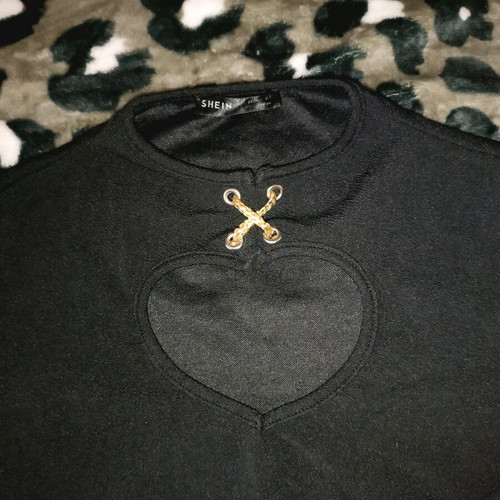 Shein crop top with chest cutout like new, black, size L