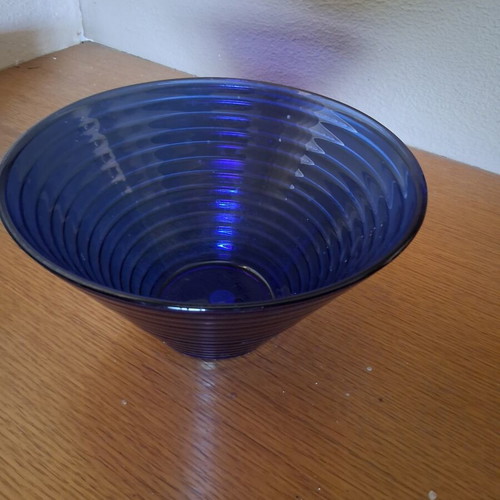 Glass salad bowl blue 25×13 like new