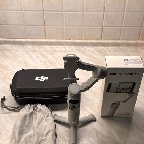 DJI Osmo Mobile 7 like new gimbal with accessories