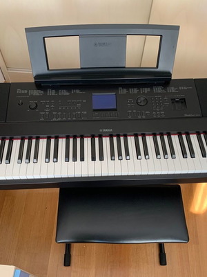 Ηλεκτρικό πιάνο Yamaha Portable Grand DGX-660 μεταχειρισμένο, μαύρο