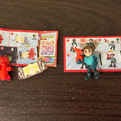 Kinder Surprise figures like new, set of 2