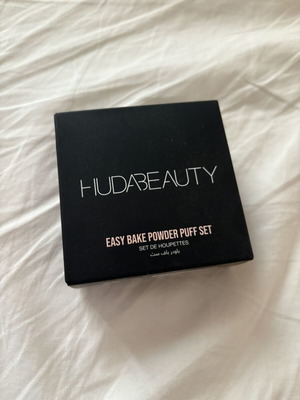 Huda Beauty Powder Puff Set new, 3 pieces