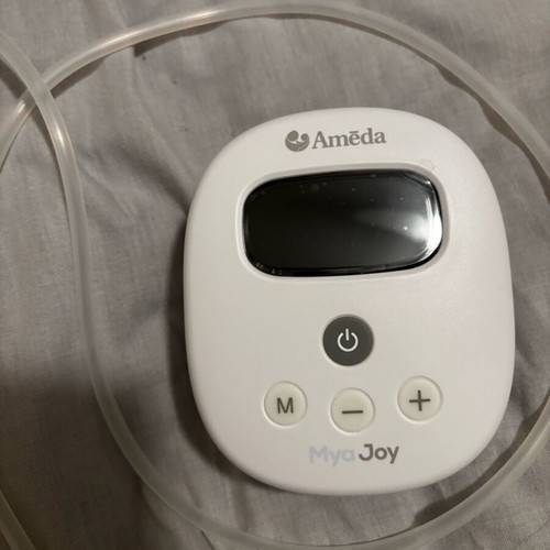 Ameda hospital breast pump like new with two flanges