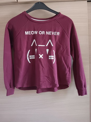 Bershka women's blouse burgundy long sleeve like new