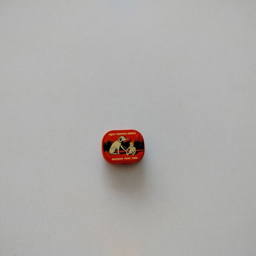 Small tin box with gramophone needles "MARSCHALL NEEDLES", MADE IN GERMANY.