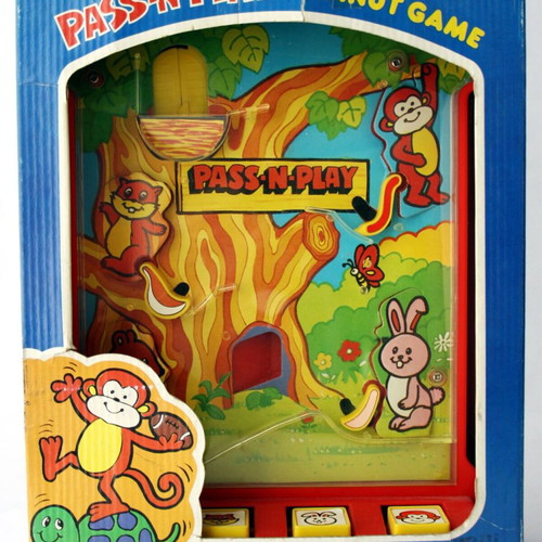 Pass N Play Peanut Game vintage 80's board game new