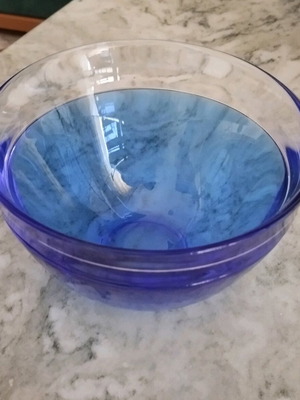 Orrefors crystal bowl like new, Swedish crystal 14 cm diameter