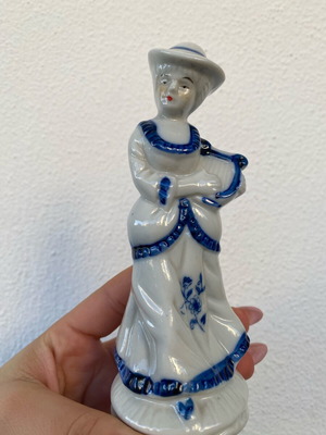 Vintage φιγούρα πορσελάνης σαν καινούργιο με γυναίκα μουσικό
