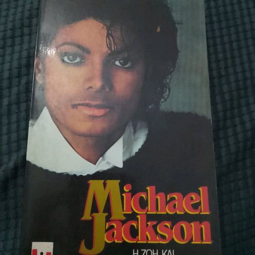 Michael Jackson book The life and songs used
