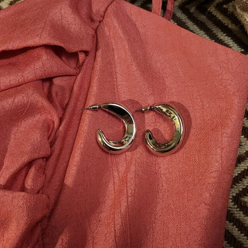 Silver earrings like new, lightweight