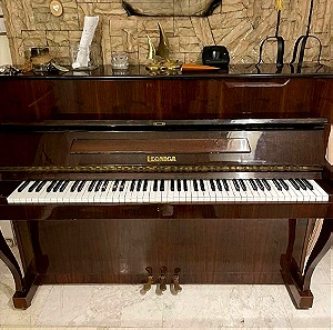 Πιάνο Μάρκας Legnica
