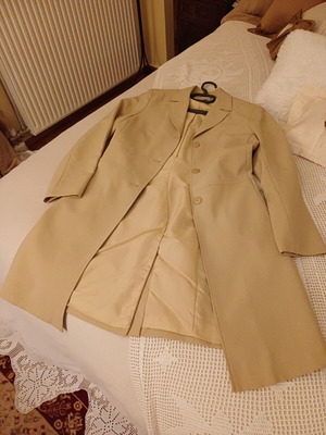 Capartina like new, size medium, beige
