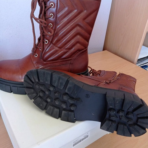Brown boots size 40 like new