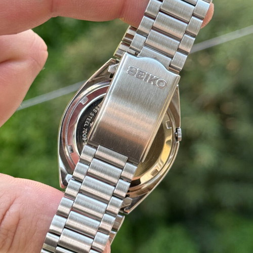 Seiko 5 Automatic Men's Watch Steel Sapphire Crystal Like New