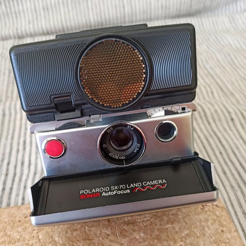 Polaroid SX-70 Sonar μεταχειρισμένη με original συσκευασία και manual