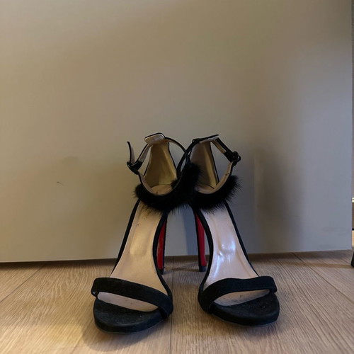 Mark Milan sandals used, size 38, black with red sole